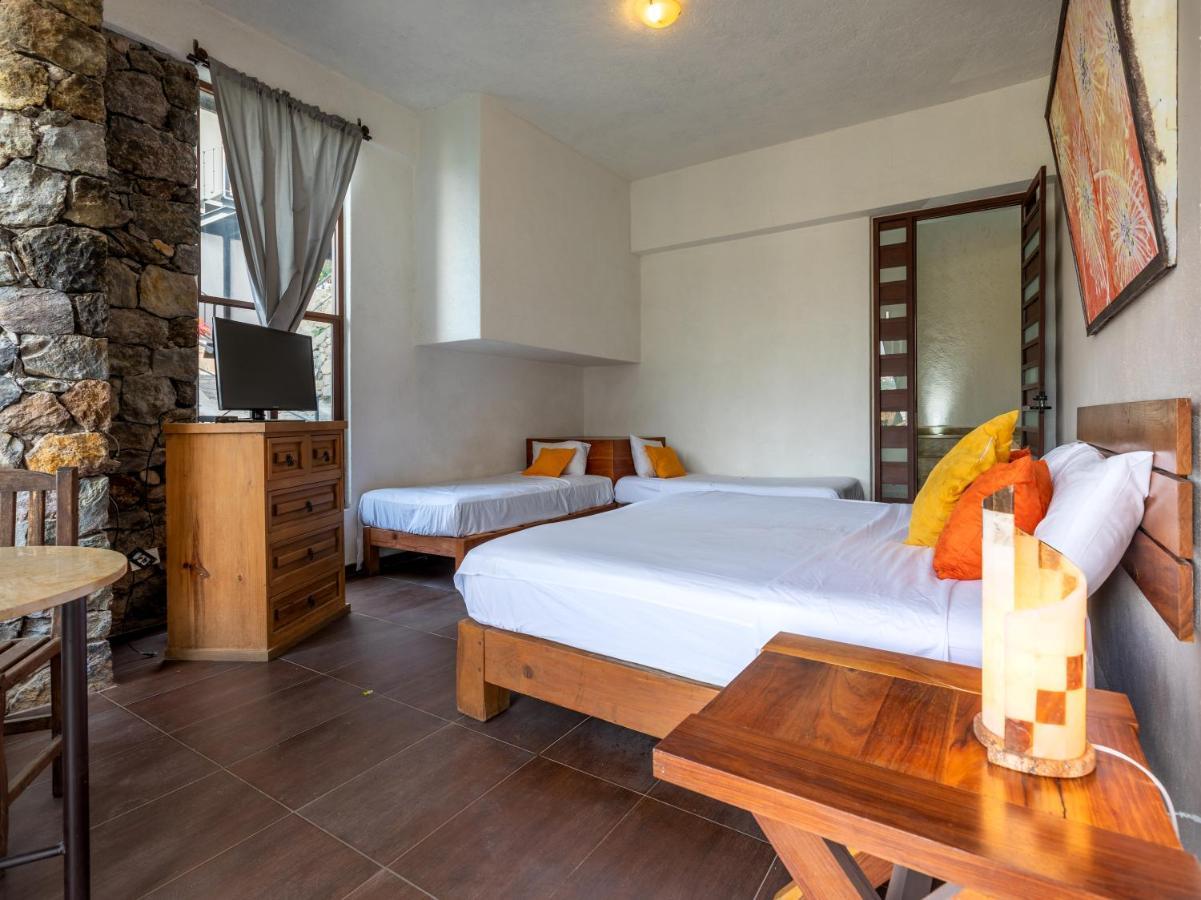 Hotel Santa Rosa Valle de Bravo Extérieur photo